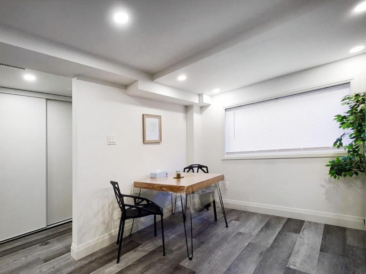 Renovated Guest Suite Near The Lake & High Park In Toronto! Exterior photo